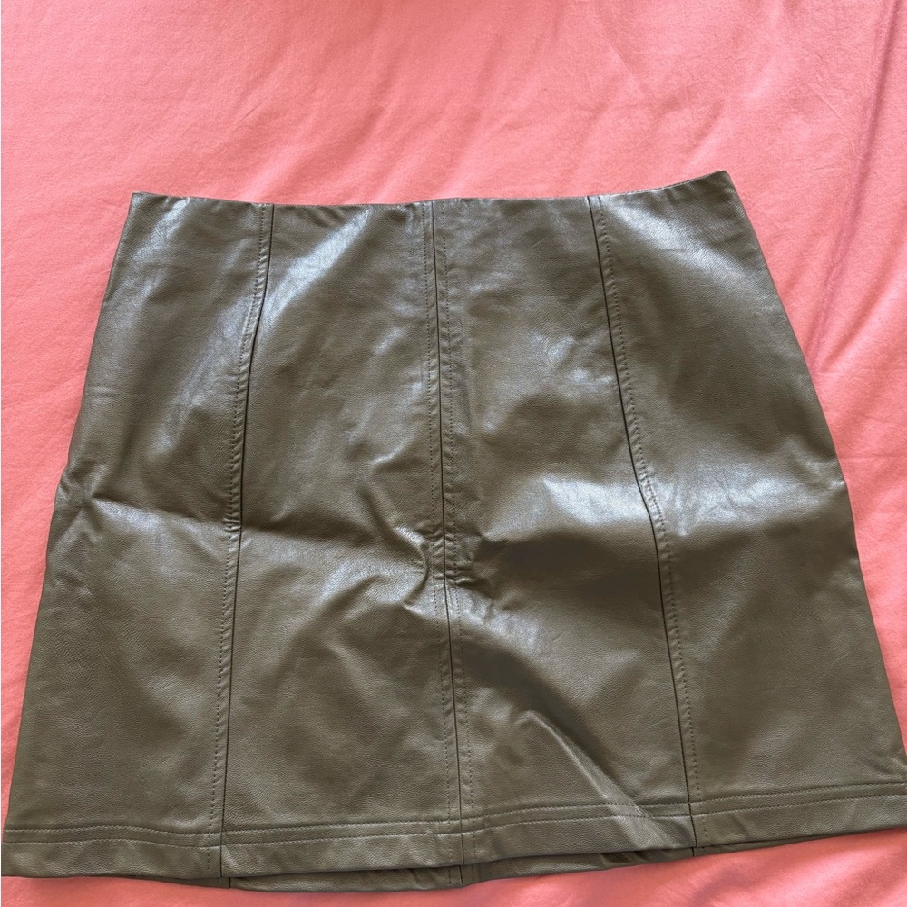Alya Green Pencil Mini Skirt Night Out